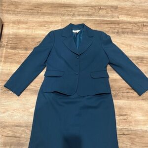 Elegant Blue Women's Suit